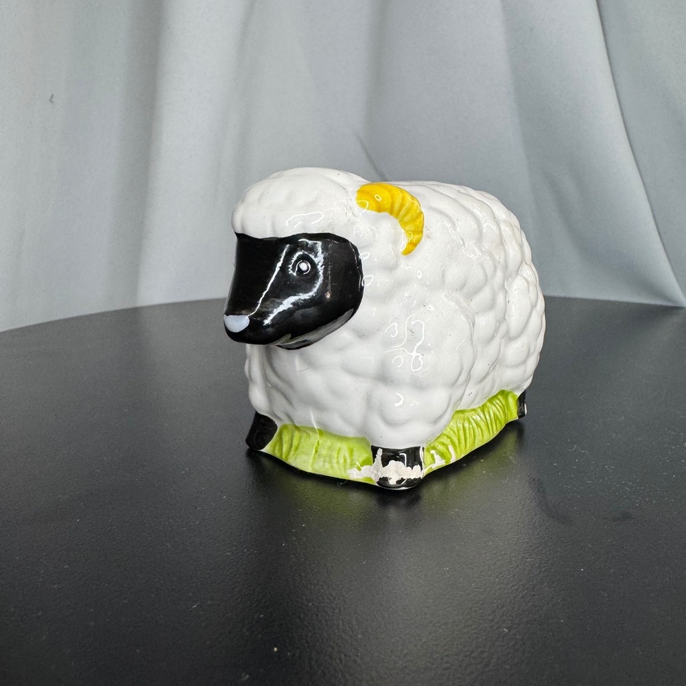 VTG Ceramic Sheep Salt Pepper Shaker Farmhouse Decor Kitchen Decor‎ Cute